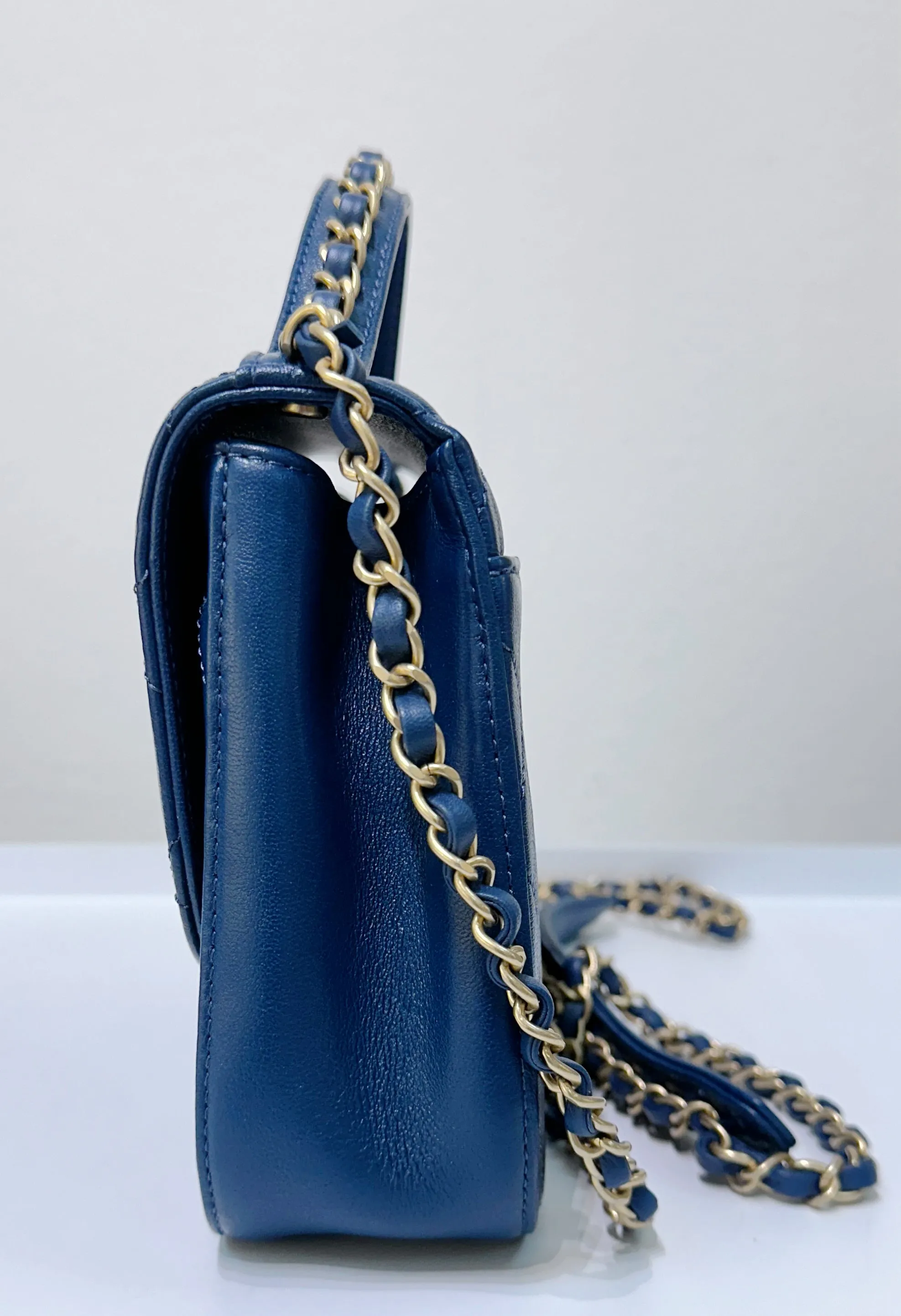 CHANEL Infinity Chain Quilted Leather Crossbody Bag Blue