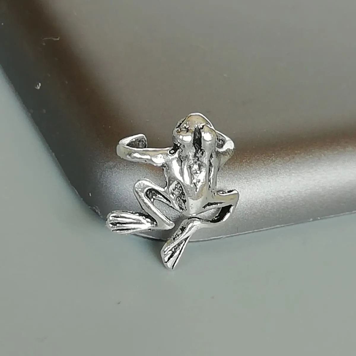 Frog ear cuff | Sterling silver frog ear climber | No piercing ear clip | Bohemian punk cuff | Cartilage cuff | Minimalistic cuff | E878