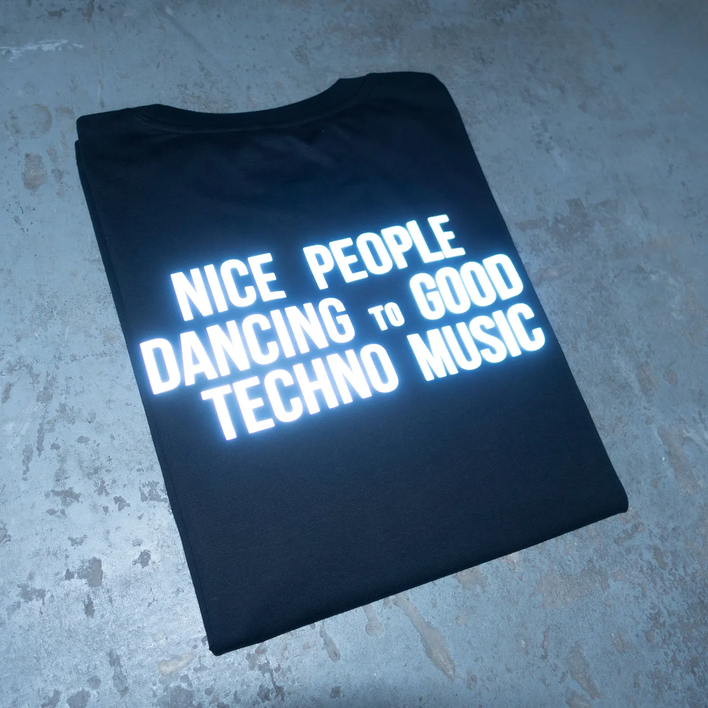 Reflective Peoples Techno Back Print - Tshirt - Black